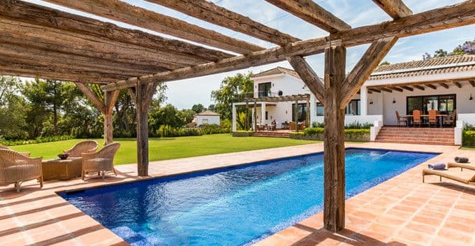 Sotogrande garden villa with pool